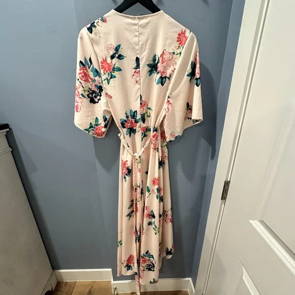 Wrap dress - Picture 2 of 3